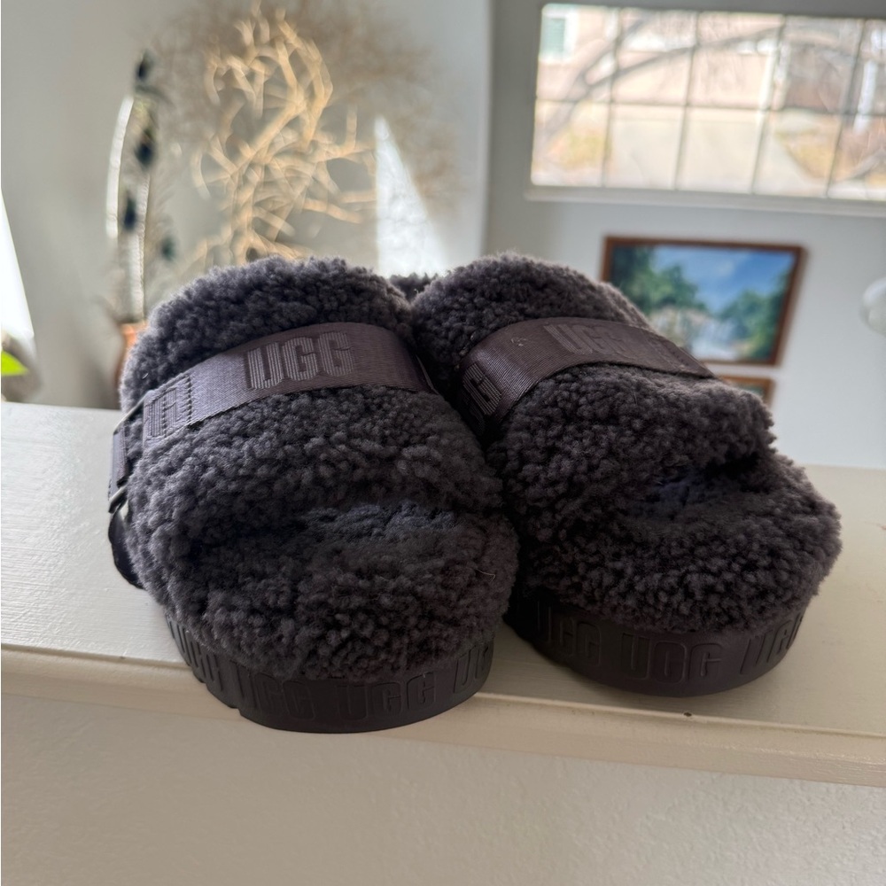 UGG Gray Fluffy Interior
